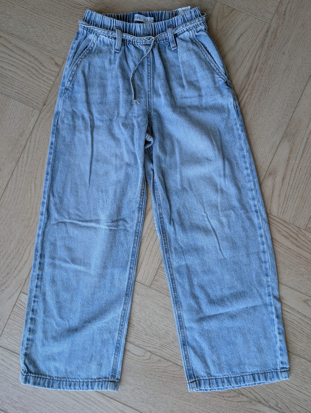 Zara Girls Light Wash Barrel Leg Jeans Size 10 Elastic Waist Wide Leg Denim